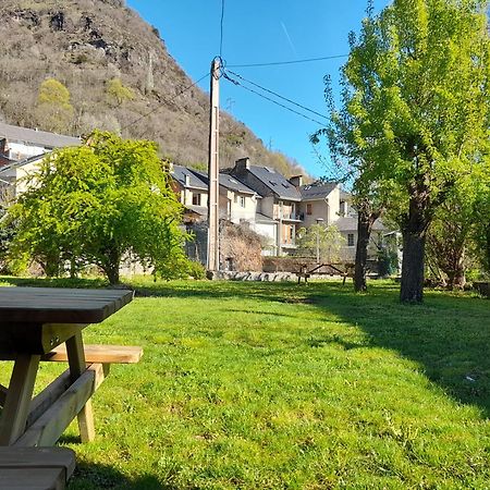 T3 Neuf 65M2 5 Personnes Avec Jardin Au Calme, Menage Inclus, Local Velo Bagneres-de-Luchon Exterior foto
