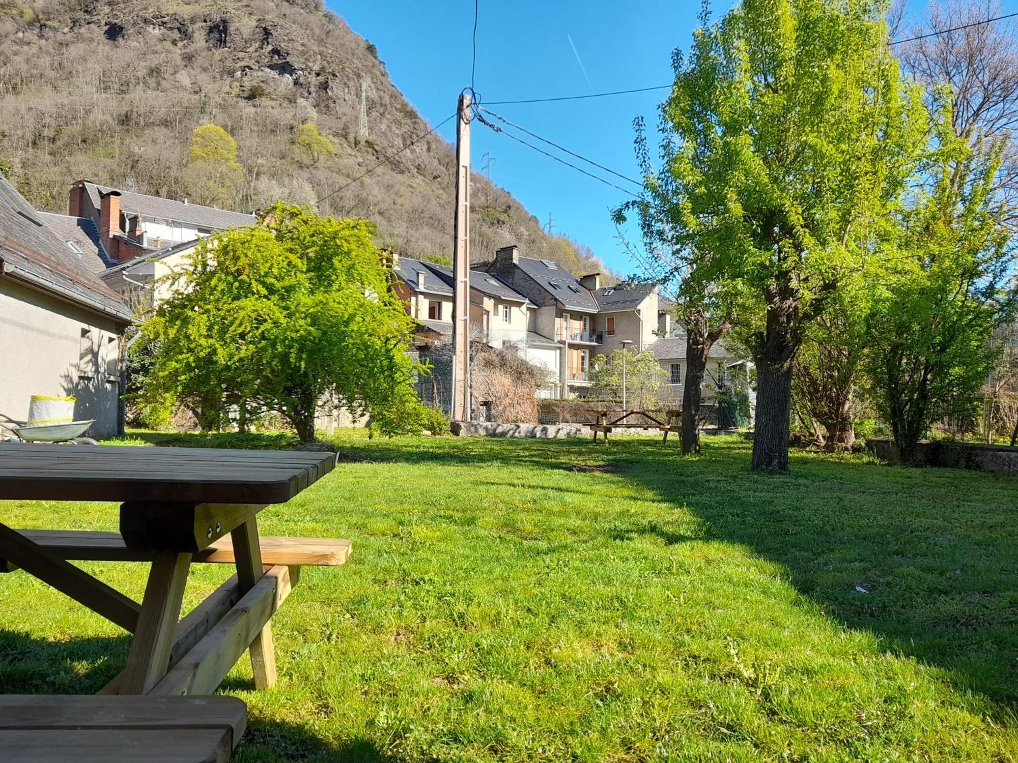 T3 Neuf 65M2 5 Personnes Avec Jardin Au Calme, Menage Inclus, Local Velo Bagneres-de-Luchon Exterior foto